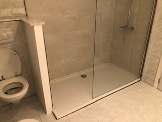 Gedeeltelijke renovatie bad naar douche - Hoeilaart